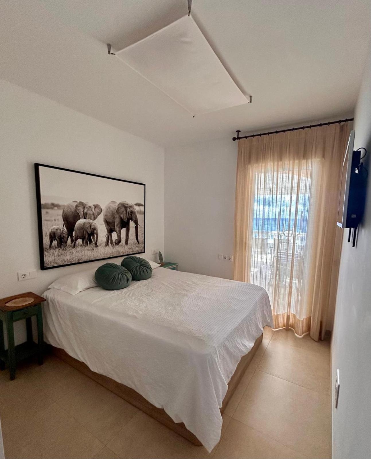 Beach House Brotonss El Campello Bagian luar foto