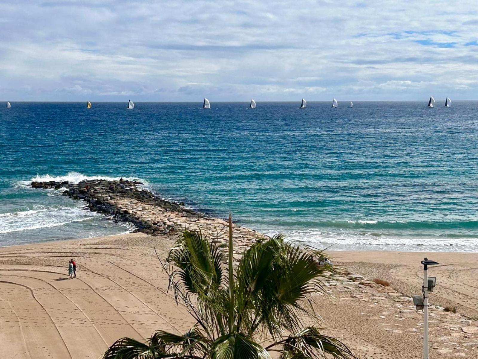 Beach House Brotonss El Campello Bagian luar foto