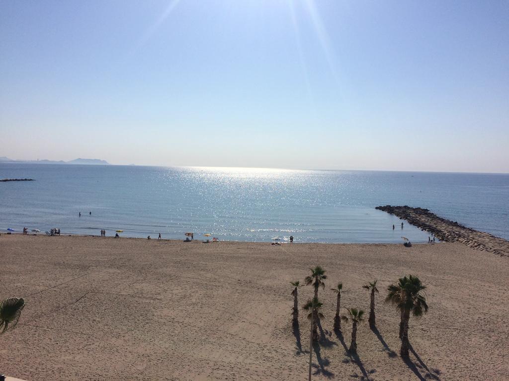 Beach House Brotonss El Campello Bagian luar foto
