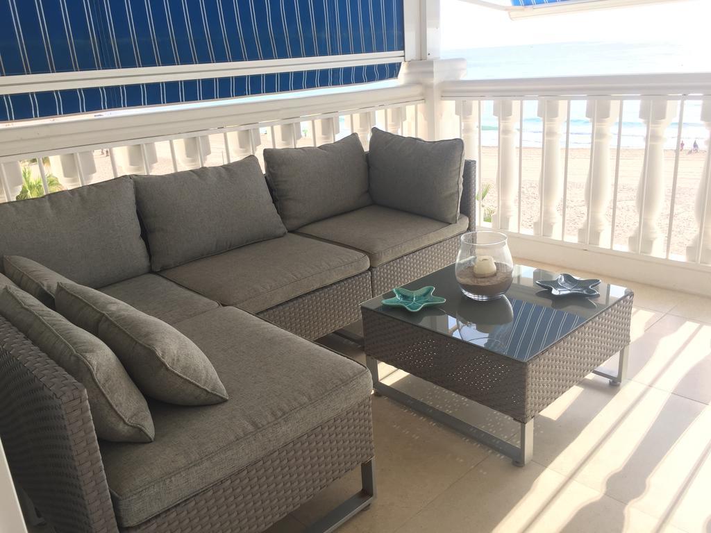 Beach House Brotonss El Campello Bagian luar foto