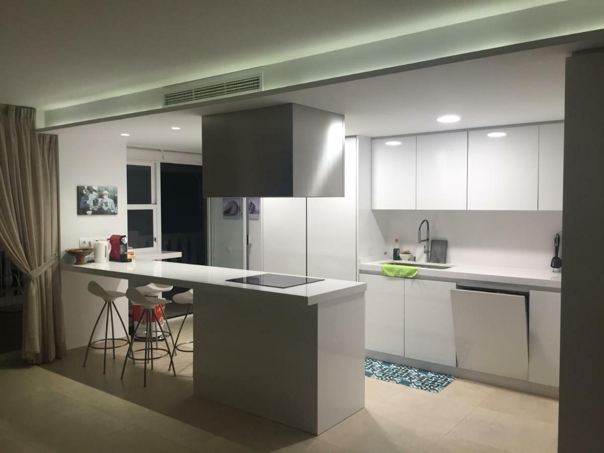 Beach House Brotonss El Campello Bagian luar foto